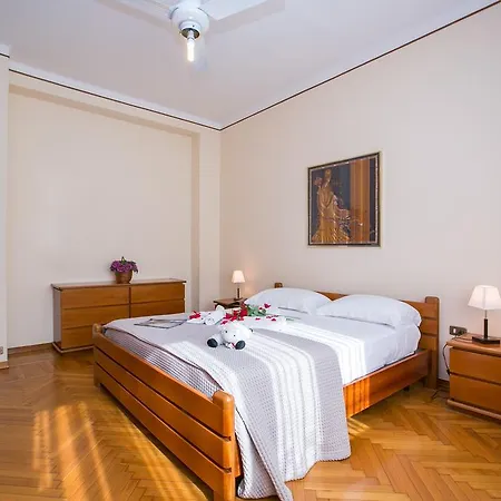 Gilda Apartmán Como